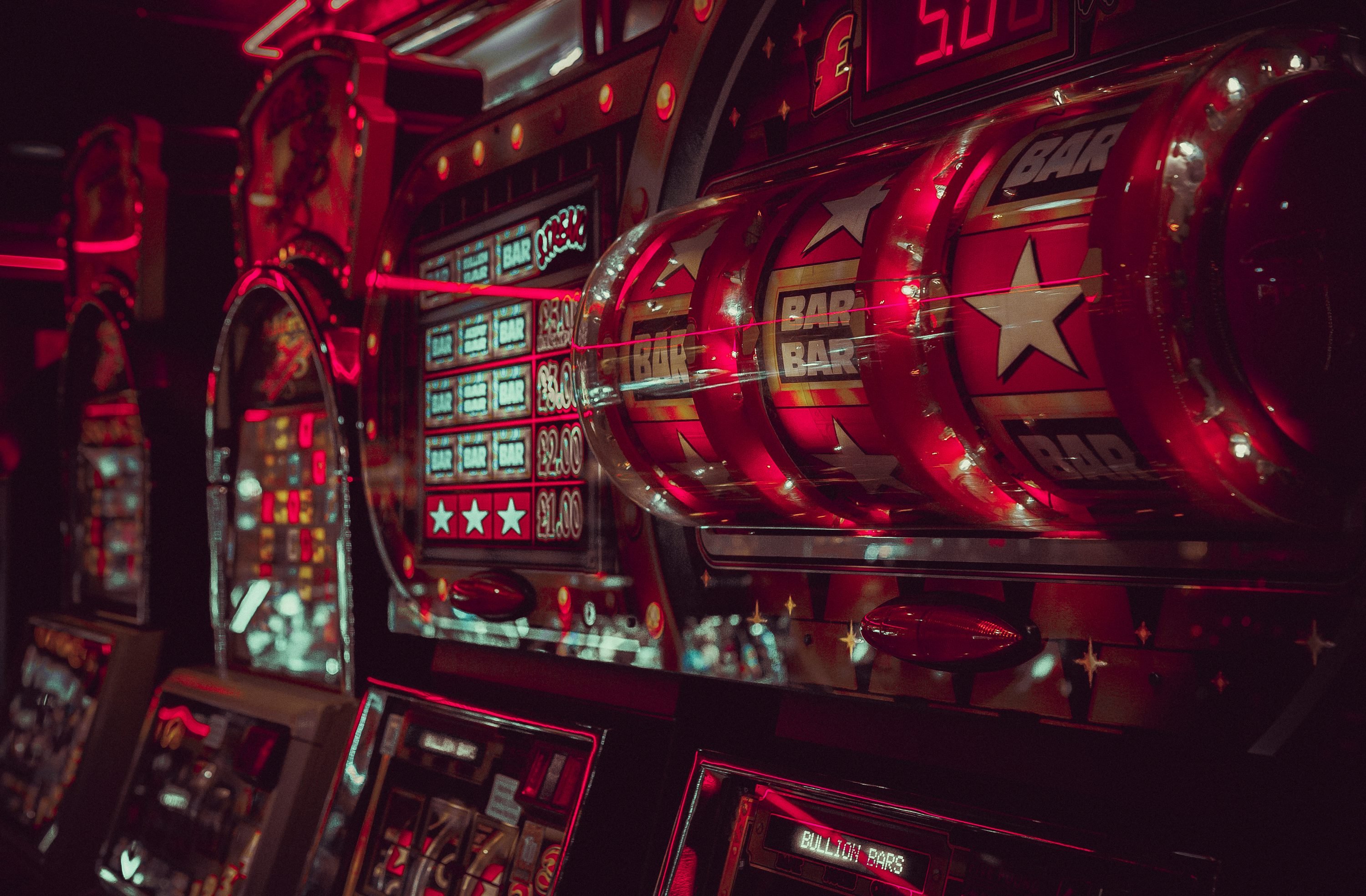 Ilustrasi permainan sportsbook dan slot online di cyberslot88